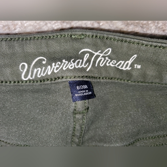 Universal Thread Jeans - Picture 2 of 2